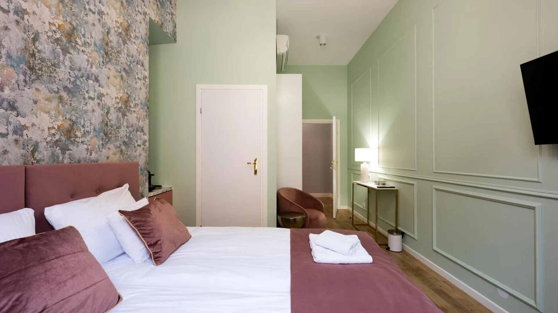 קרקוב Bracka Main Square Apartments 0*,  פולין