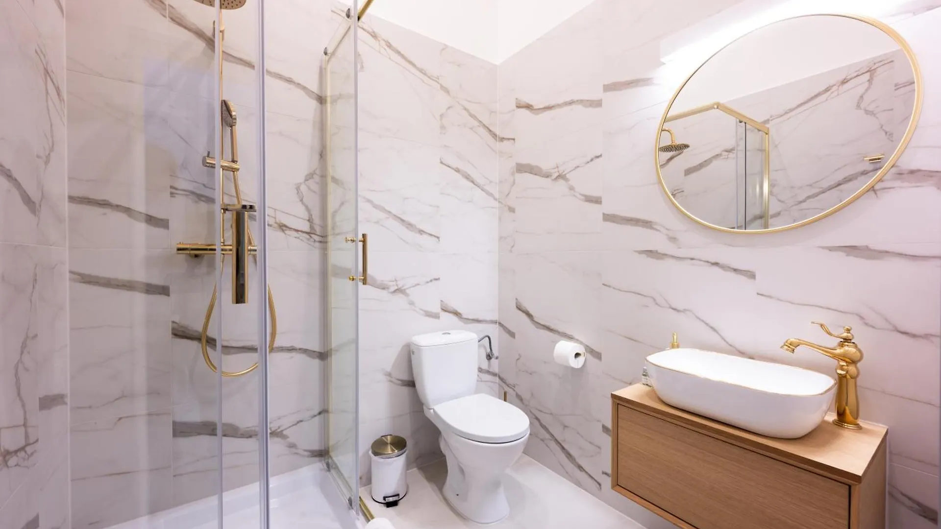 קרקוב Bracka Main Square Apartments פולין